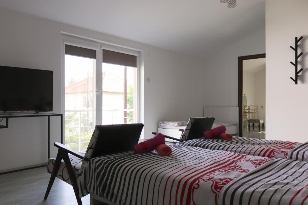 Magnolia Apartments Gewgelija Zewnętrze zdjęcie