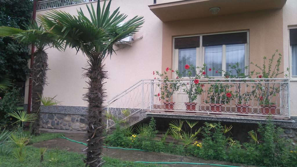 Magnolia Apartments Gewgelija Zewnętrze zdjęcie